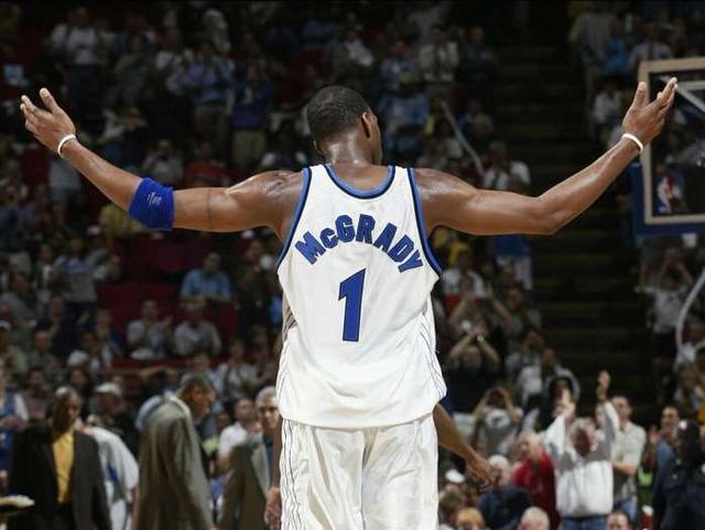 狄龙：我今天打得太软了，我应该去制造更多对抗而不是让阿伦去（狄龙：今天我打得太软，应该自己发起更多对抗，而不是让阿伦来扛）