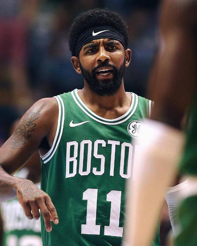 半场战报：皇家奥维耶多0-0巴列卡诺（半场战况：皇家奥维耶多与巴列卡诺互交白卷）