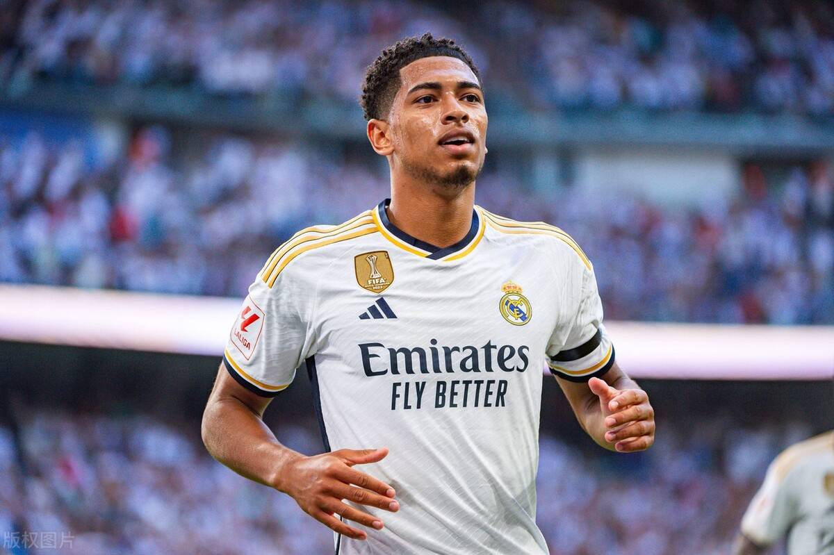 决裂！萨拉赫效仿C罗，炮轰媒体诬陷，主帅被控制，叫板球队高层（摊牌！萨拉赫学C罗怒怼媒体造谣，主帅受制，硬刚俱乐部高层）