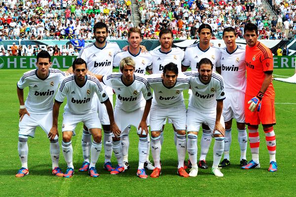 1-1！1-3！利物浦不胜+切尔西爆冷，阿森纳5分领跑，英超2强争冠（1-1、1-3！利物浦丢分切尔西爆冷，阿森纳领先5分，英超双雄争冠）