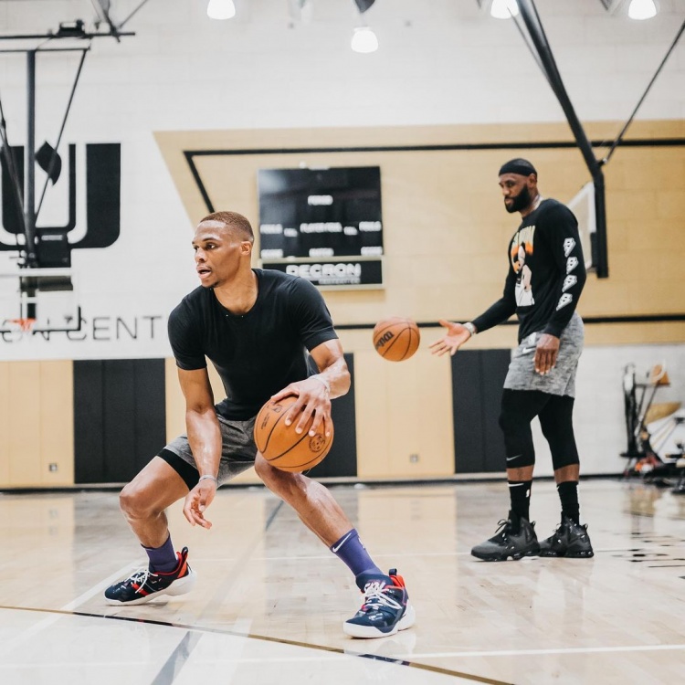 球星单节爆砍20分（巨星单节轰下20分）