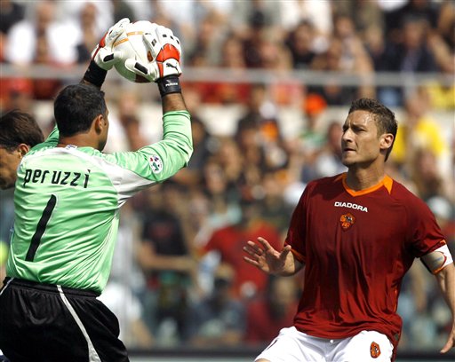 阿金桑米罗伤愈复出获全场最高分，国米密切关注其成长（阿金桑米罗复出即获全场最高分，国米持续关注其成长）