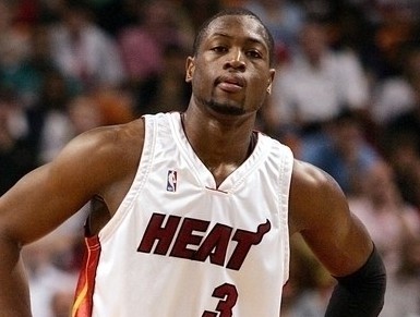 替补球员凯恩梅开三度 拜仁5‑0血洗斯图加特（凯恩替补戴帽，拜仁5-0大胜斯图加特）