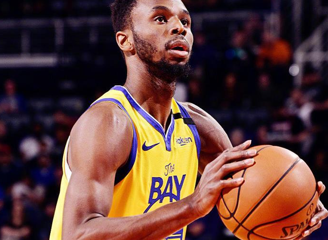 昔日水晶宫双星埃泽、奥利塞本赛季关键数据对比：后者均占优（埃泽vs奥利塞：本季关键数据对照，奥利塞全面领先）